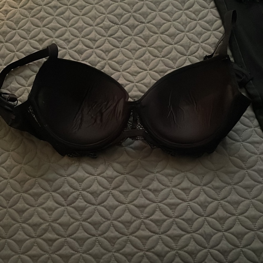 38D Black Bow bra. - Picture 7 of 9
